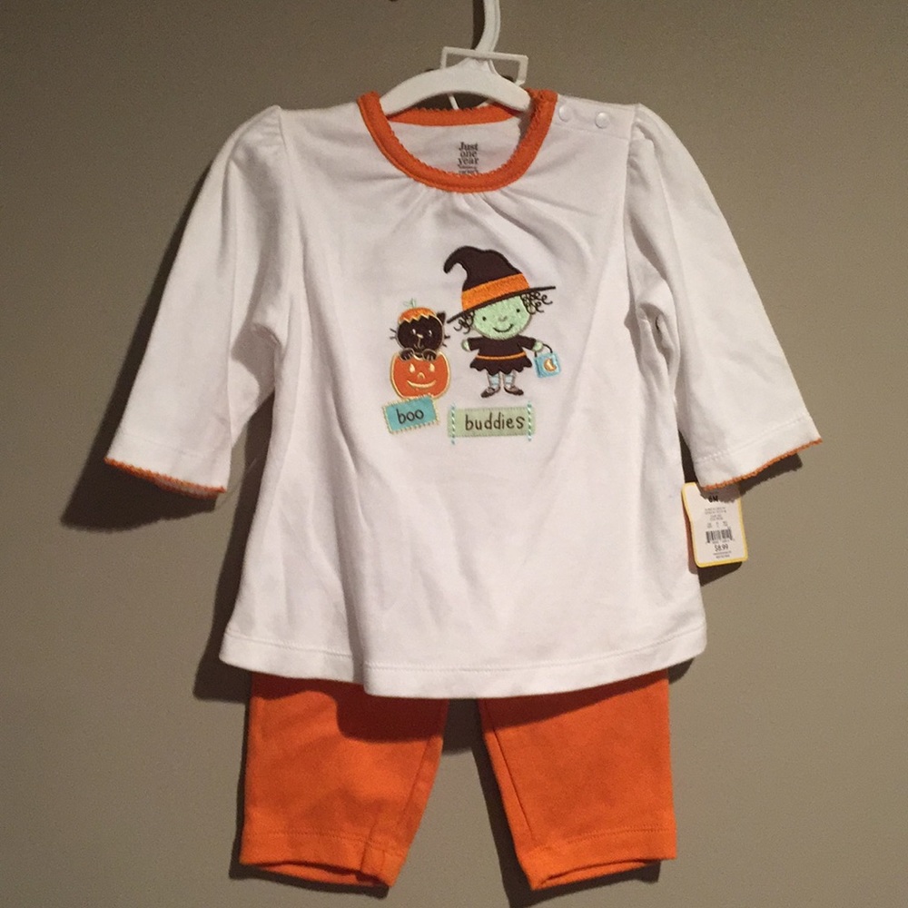 NWT 🧙🏻‍♀️ 6 mo. Infant Halloween 2 piece outfit